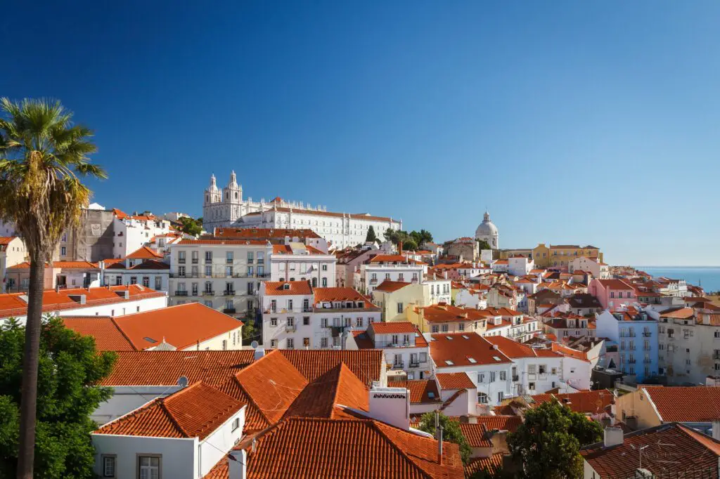 Corona Zorgt In Portugal Voor Veel Paniek Op Straat In 2021