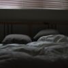 Hoe kan in COVID-gerelateerde slapeloosheid verhelpen of voorkomen?