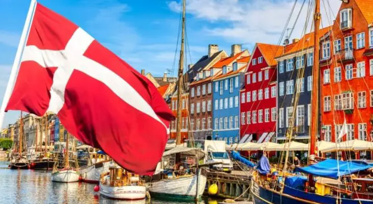 Denemarken schaft alle maatregelen af, ondanks nieuwe corona variant
