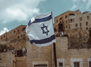 Israëlisch onderzoek: een 2de boosterprik biedt geen extra bescherming