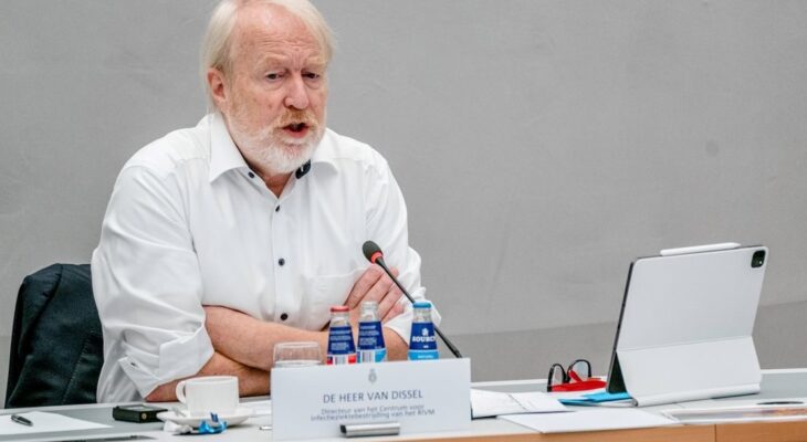 Coronadebat: ‘Test niet zonder klachten’ zegt RIVM-baas