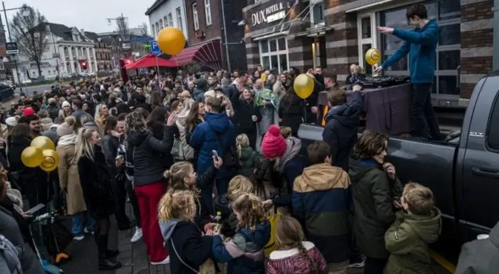 Kroegentocht in Roermond uit protest tegen het Corona-beleid